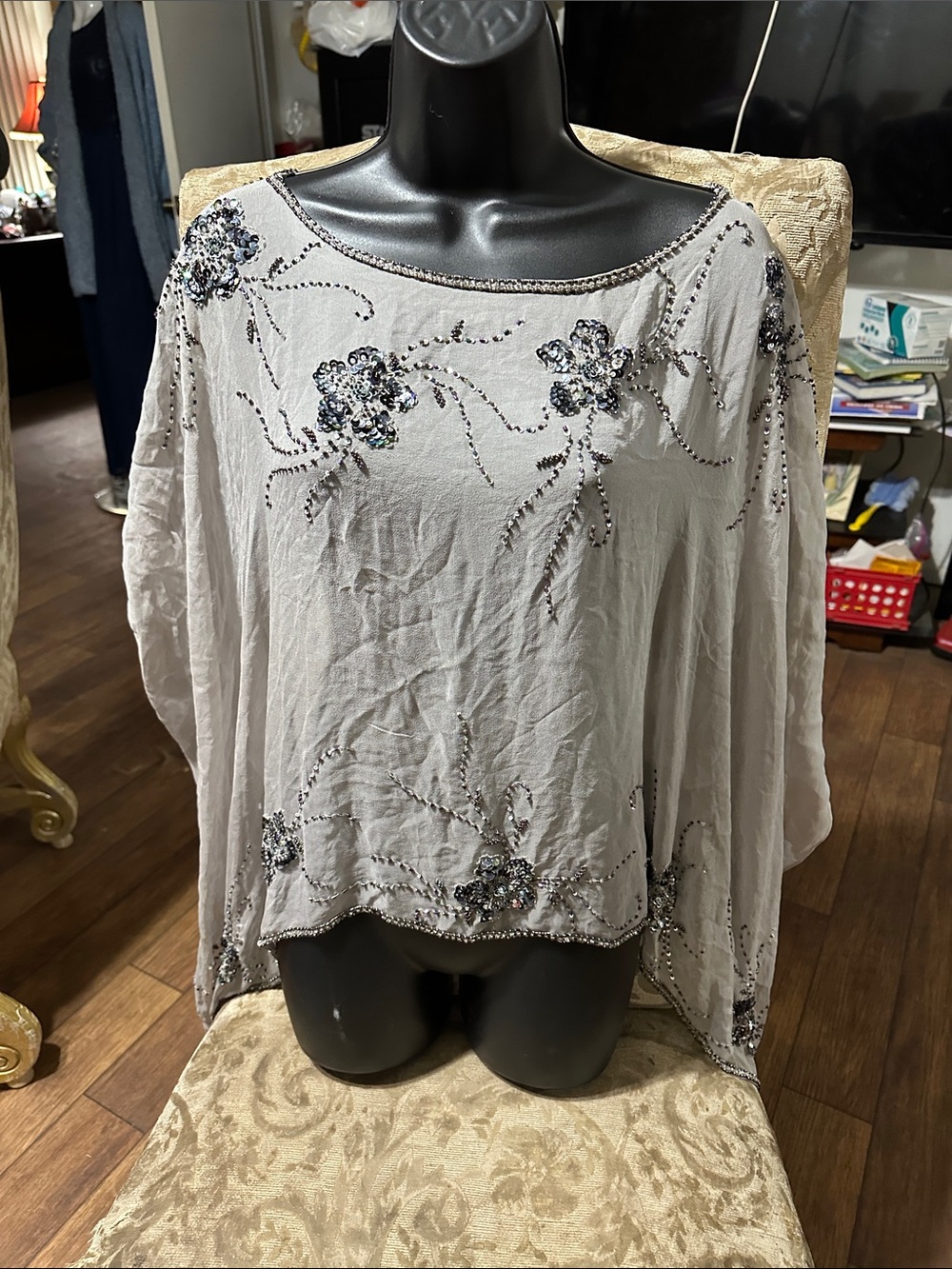 Embellished Floral Beaded Dolman Tunic - Light Gray